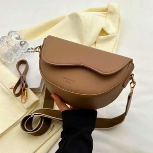 Women's PU Retro Luxury Saddle Shoulder Bag